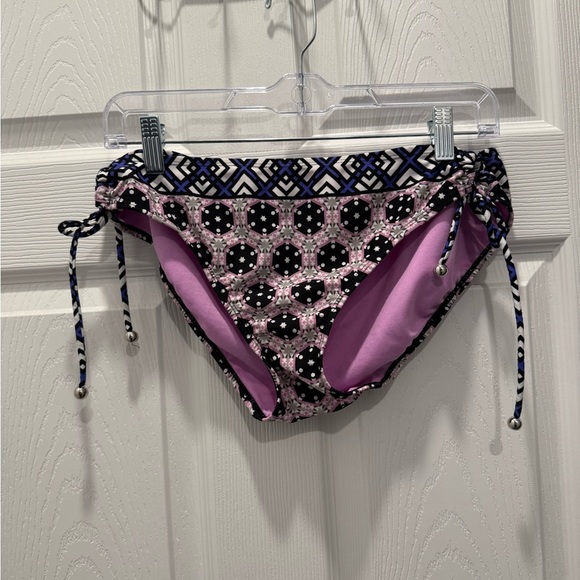 Collections by Catalina Multicolor Bikini Bottoms Size Large. Tie sides beaded. - Picture 3 of 6